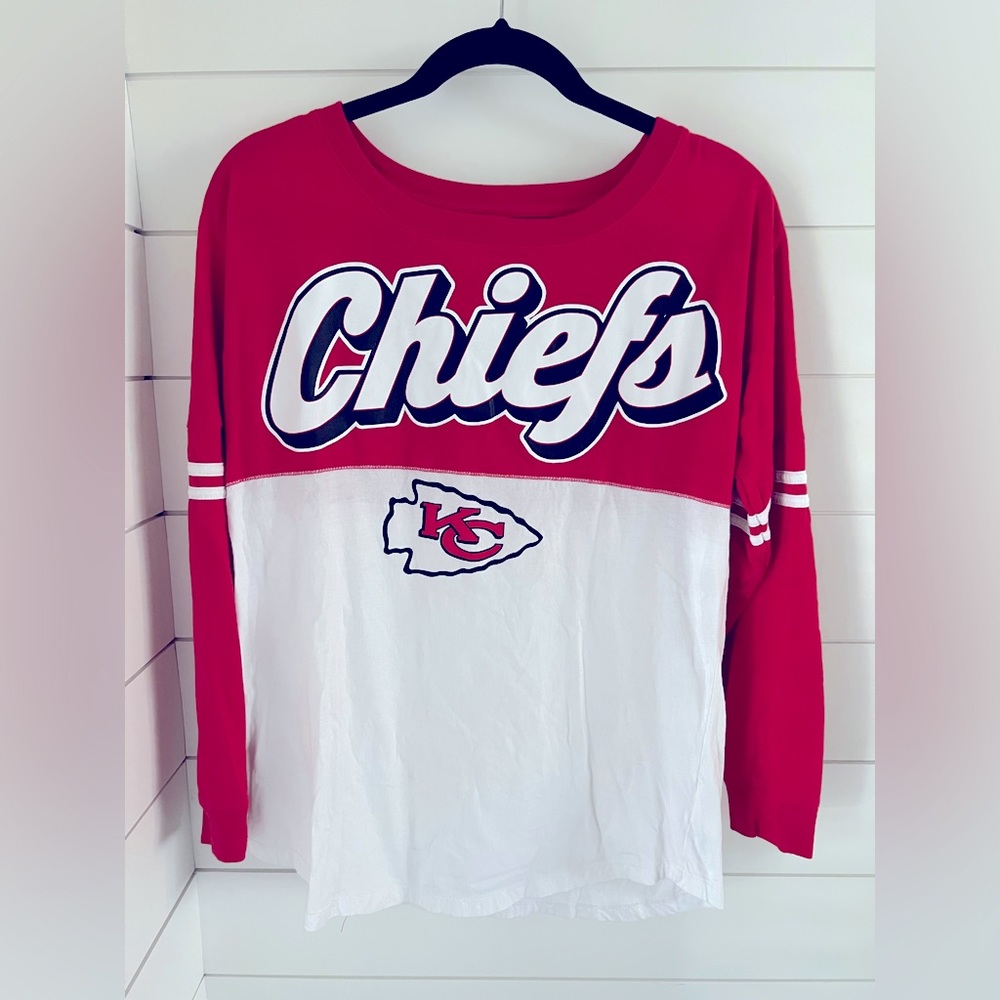Chiefs long sleeve, size M, NFL brand